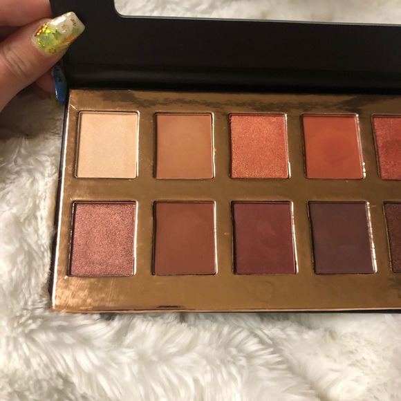 Crown Pro Eyeshadow Palette - Picture 3 of 4